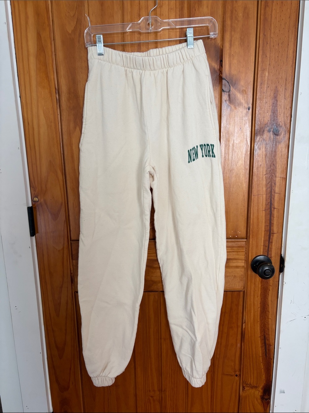 Brandy Melville Cream 'New York' Sweatpants joggers XS/One Size 100% cotton
